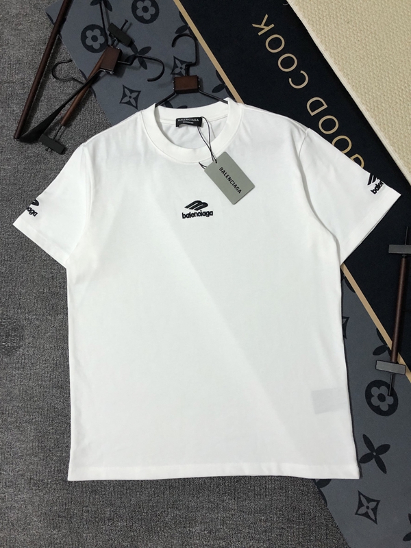 ブランドTシャツ正面デザイン